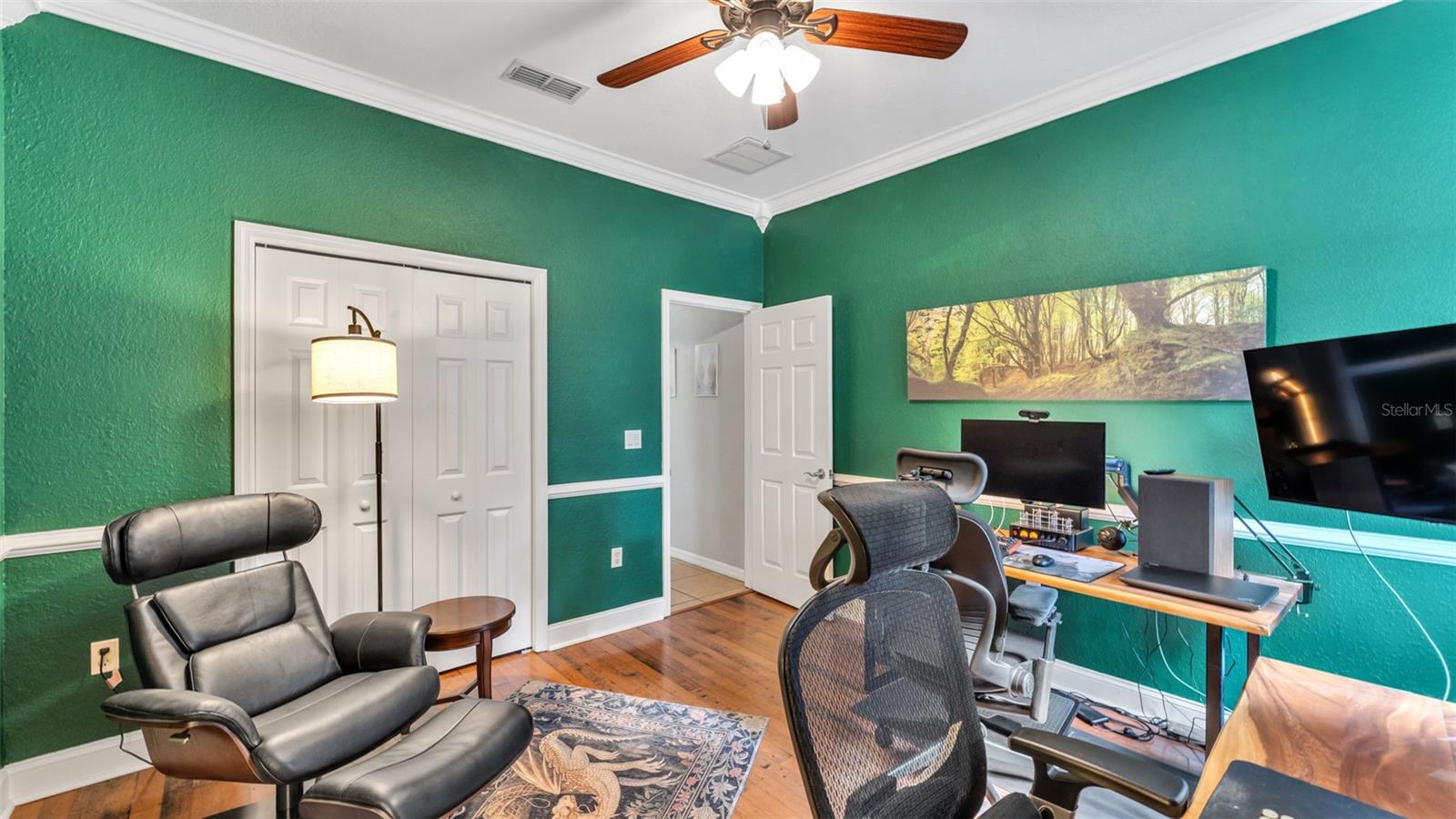 VINTAGE VIEW - Residential