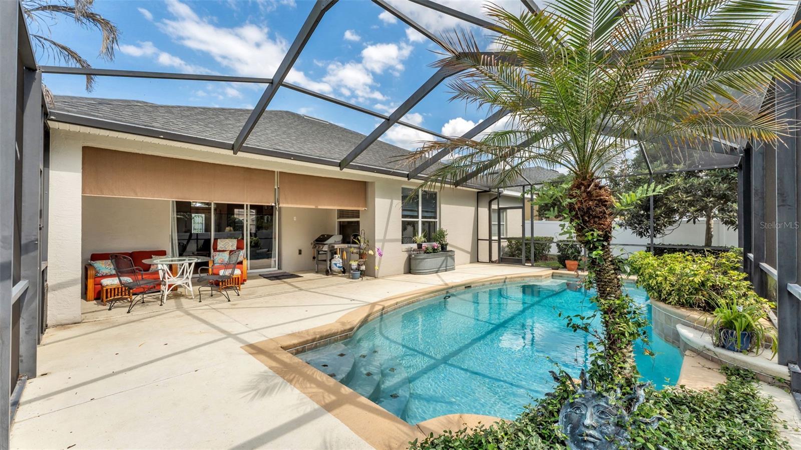 VINTAGE VIEW - Residential