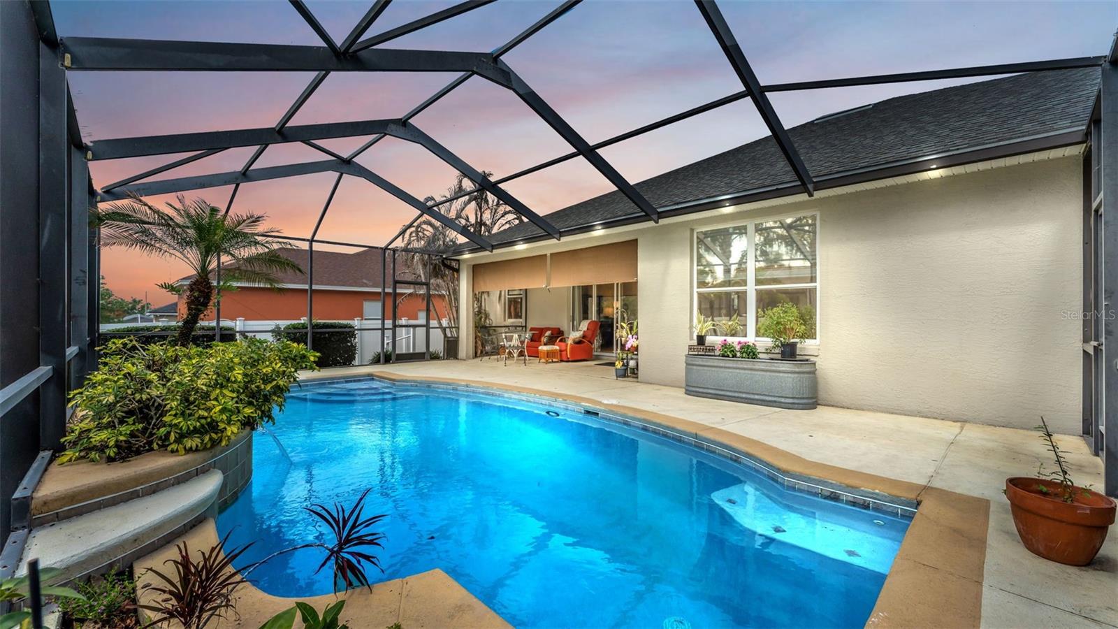 VINTAGE VIEW - Residential