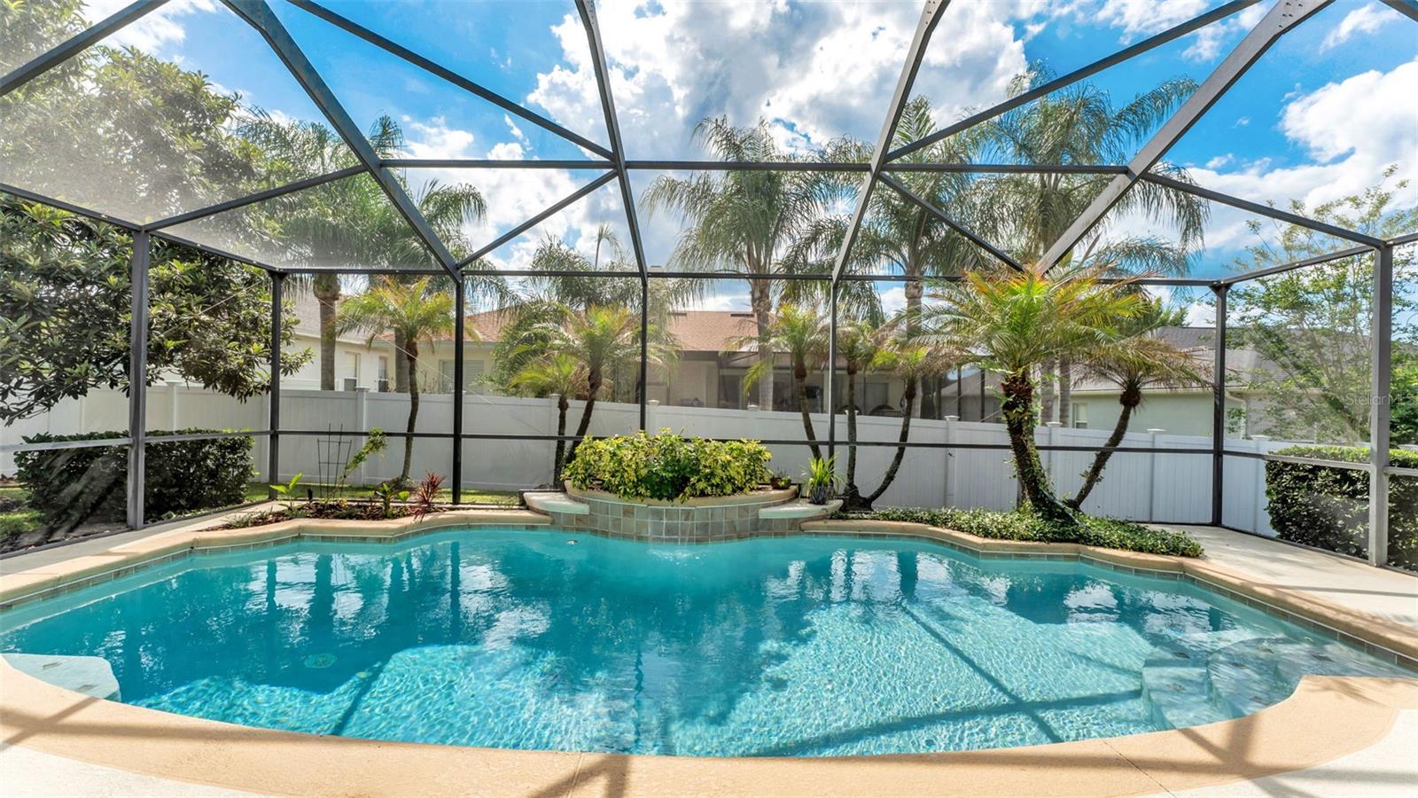 VINTAGE VIEW - Residential