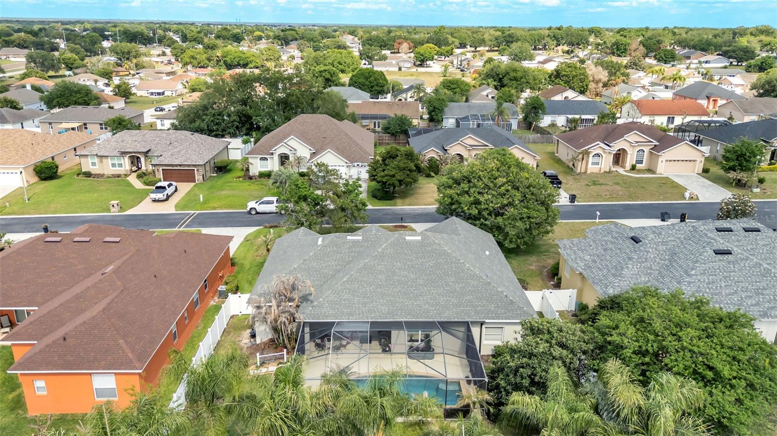 VINTAGE VIEW - Residential