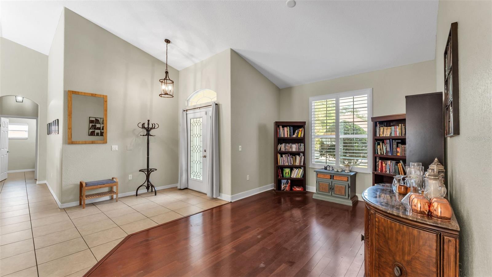 VINTAGE VIEW - Residential