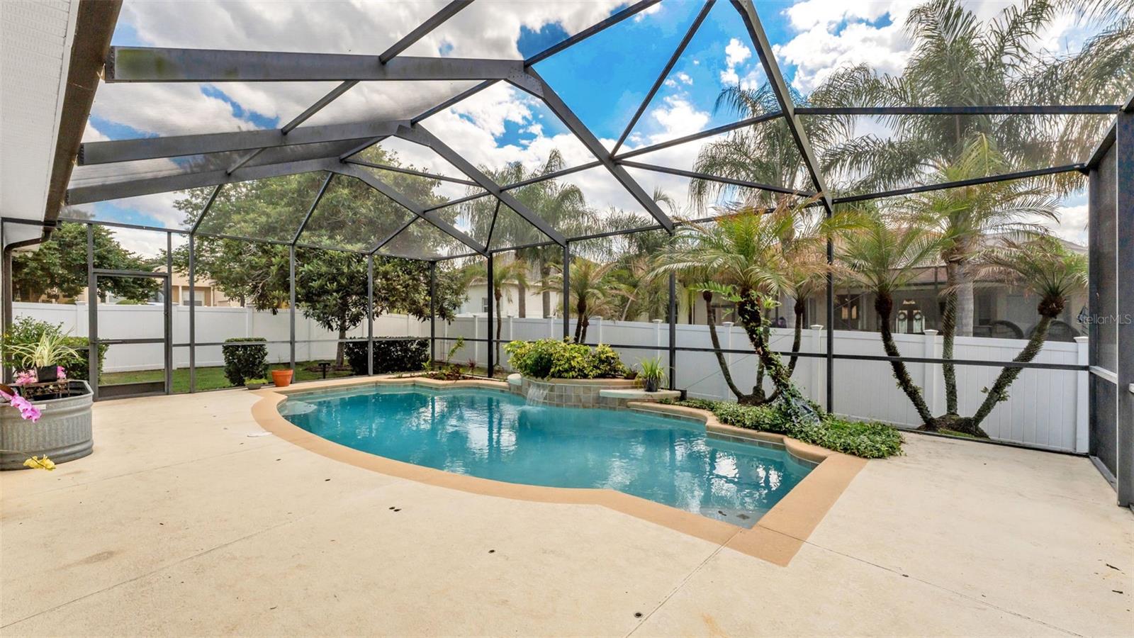 VINTAGE VIEW - Residential