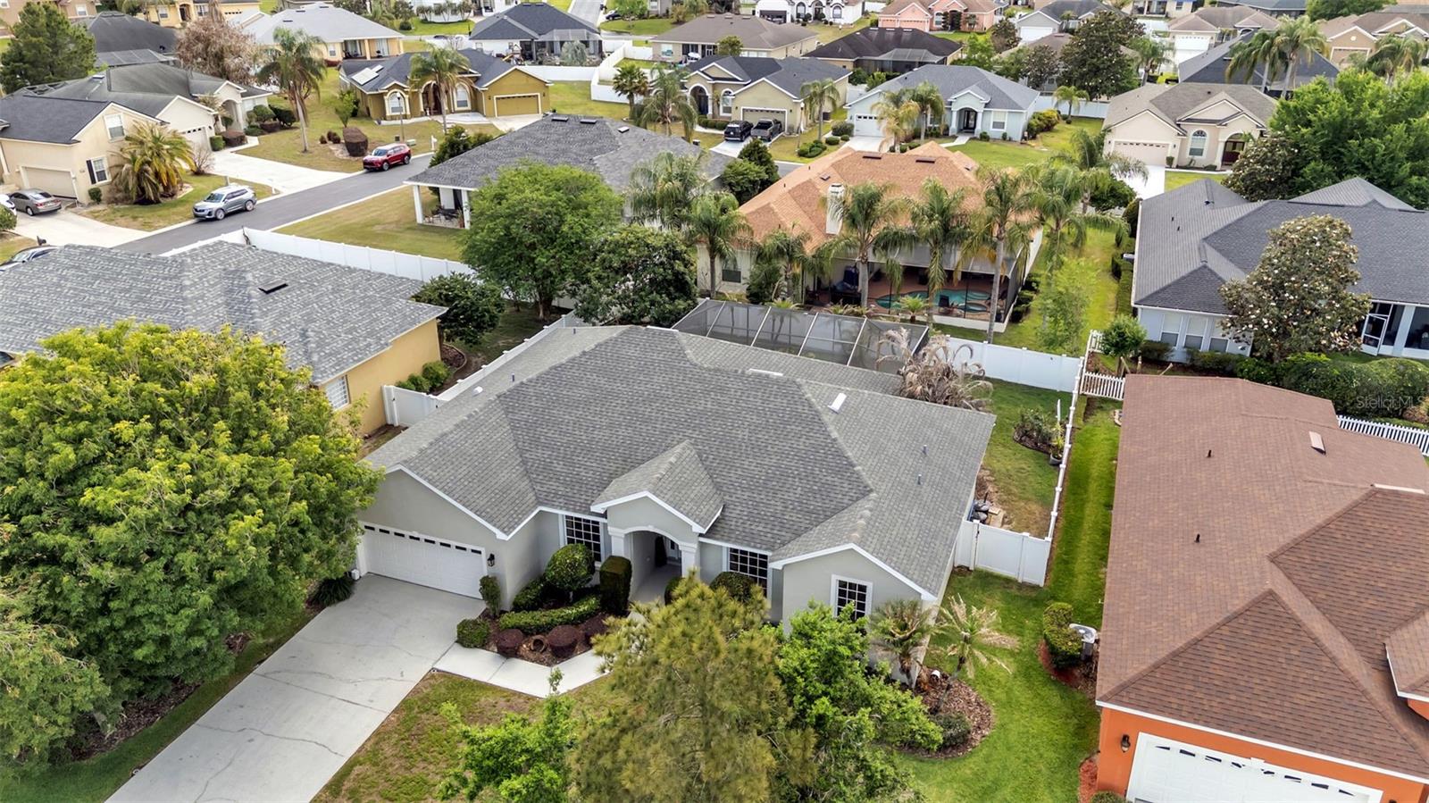 VINTAGE VIEW - Residential