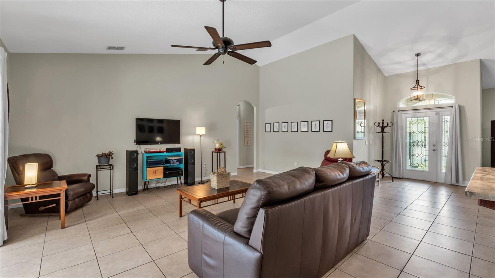 VINTAGE VIEW - Residential