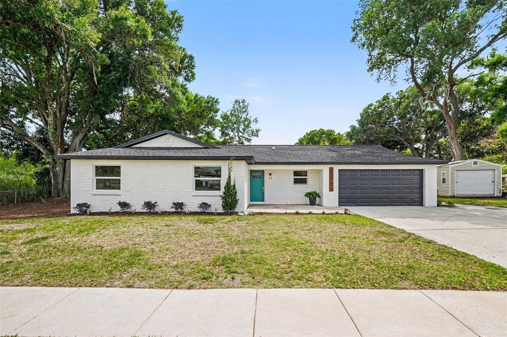 Photo of 707 Queens Court, Seffner, FL 33584 (MLS # TB8493619)