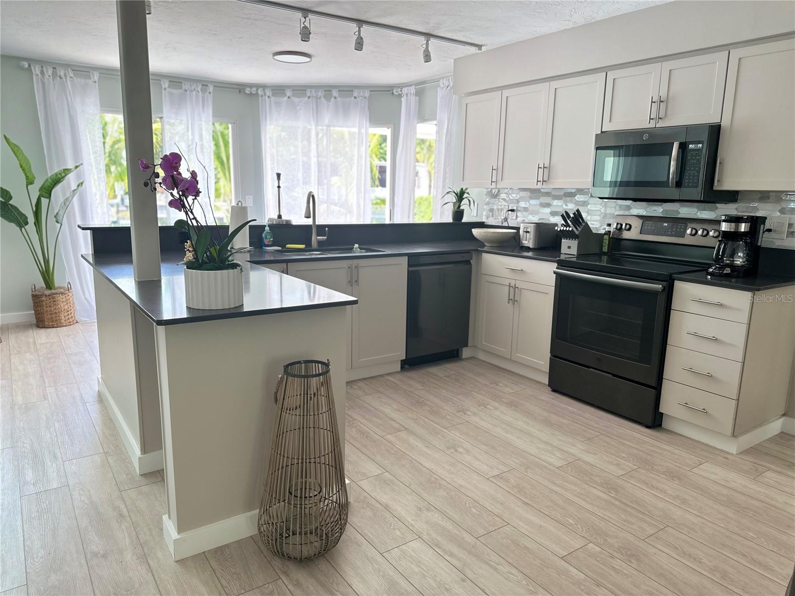 AQUALANE ESTATES 1ST - Residential Lease