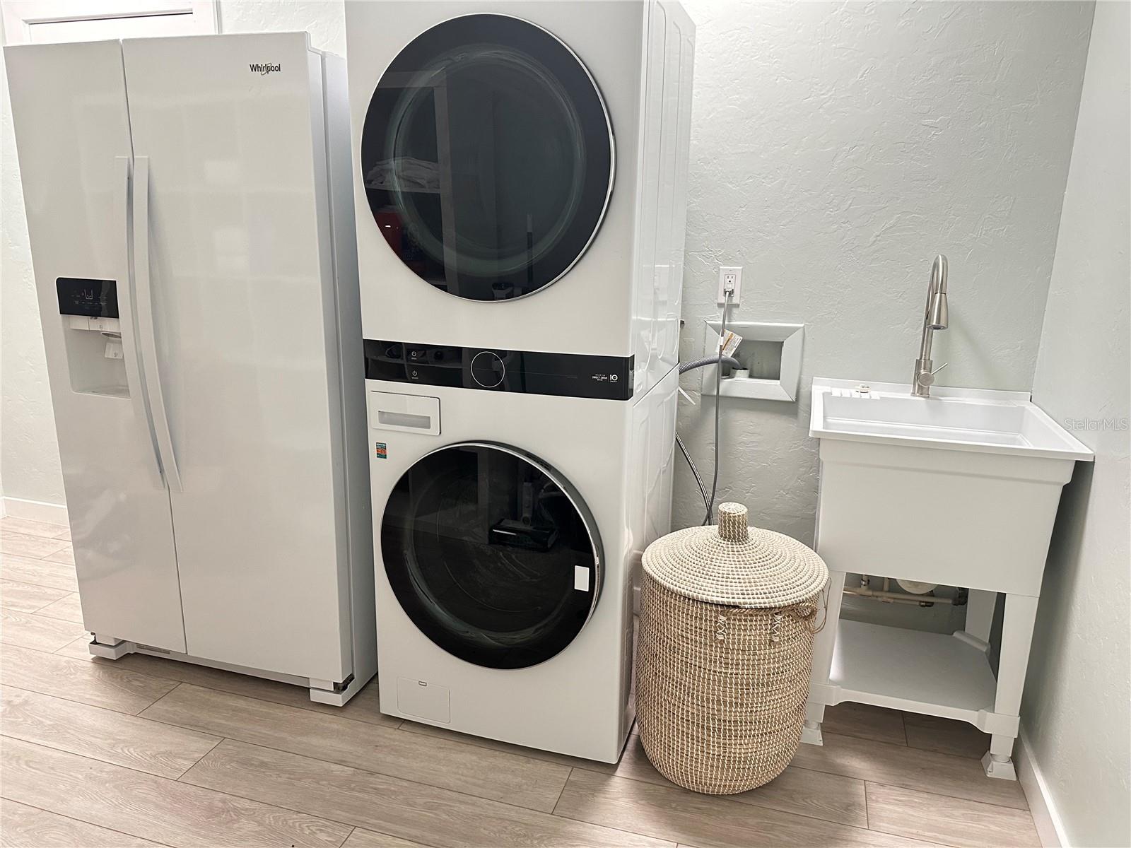 AQUALANE ESTATES 1ST - Residential Lease