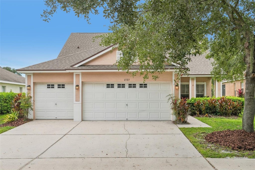 Photo of 6527 Bridgecrest Drive, Lithia, FL 33547 (MLS # TB8551604)