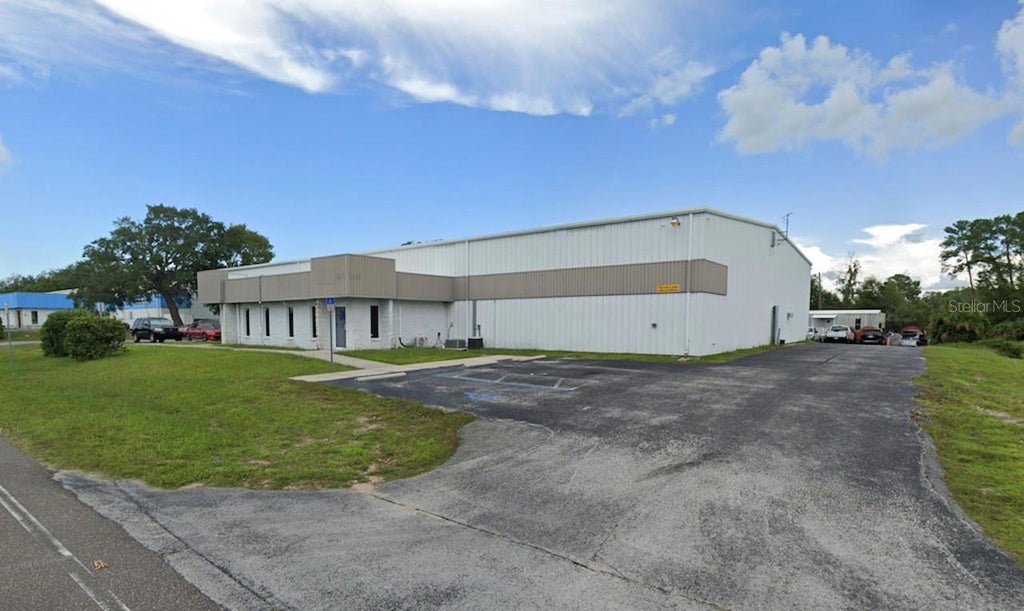 Photo of 15271 Flight Path Drive, Brooksville, FL 34604 (MLS # W7889500)