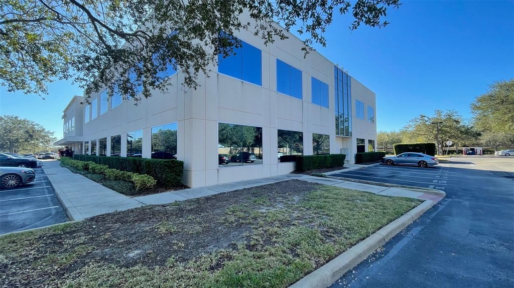 Photo of 6200 Metrowest Boulevard #202, Orlando, FL 32835 (MLS # O6390863)