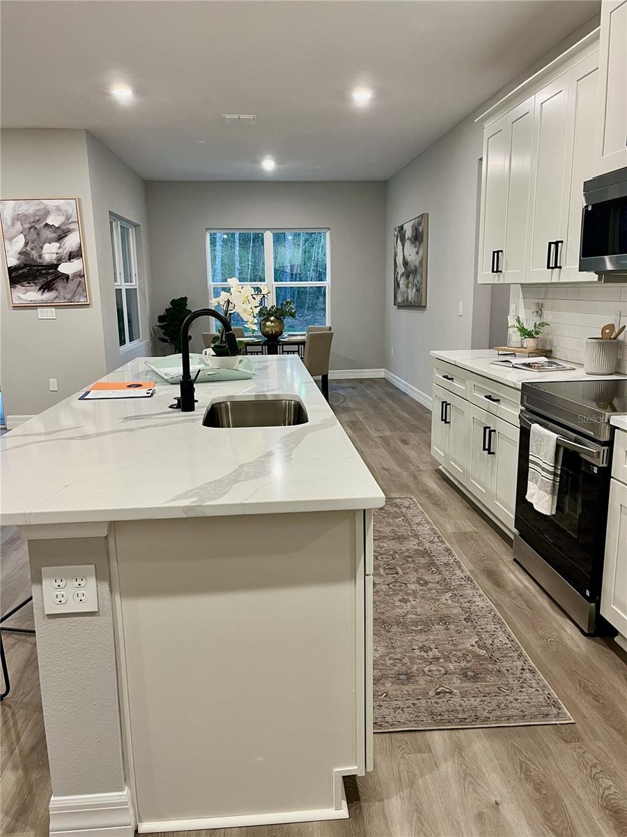 ROYAL HIGHLANDS UNIT 4 BLK 196 LOT 25 - Residential