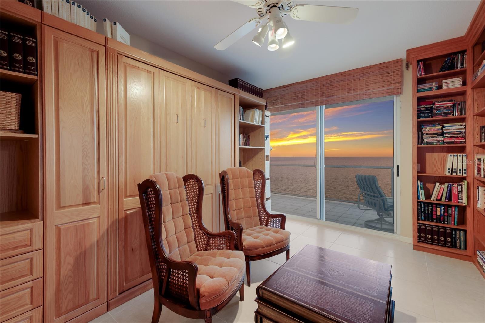 L ELEGANCE ON LIDO BEACH - Residential