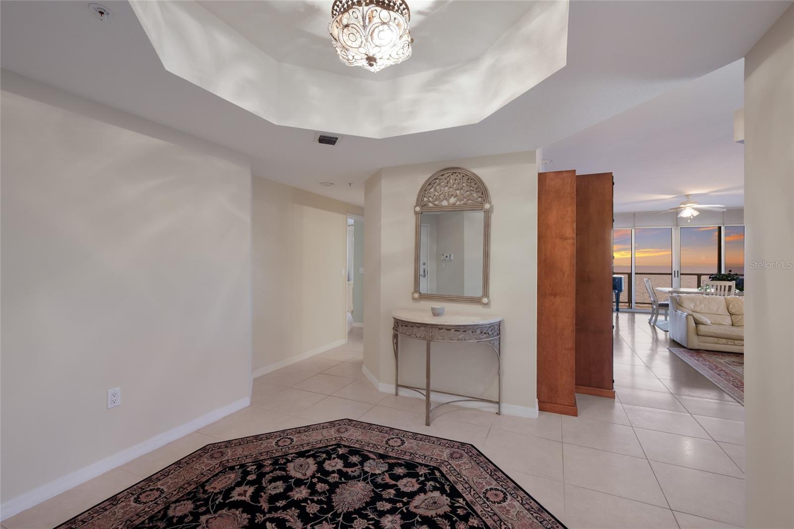 1800 BENJAMIN FRANKLIN DRIVE B1006