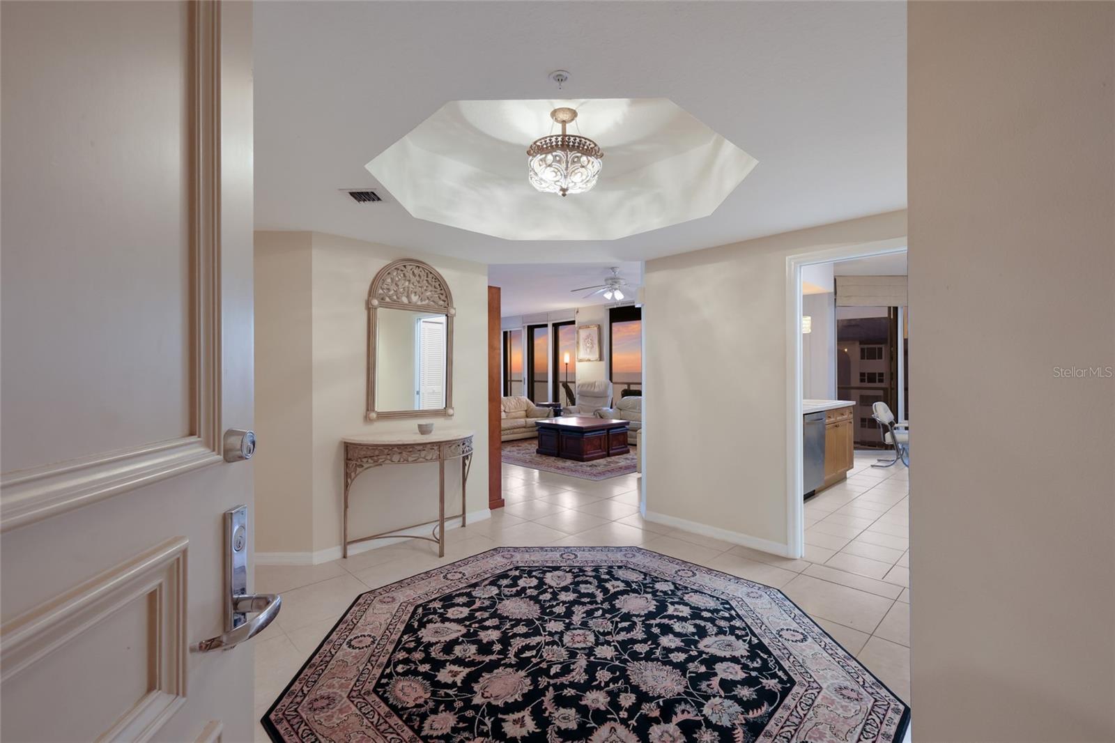 1800 BENJAMIN FRANKLIN DRIVE B1006