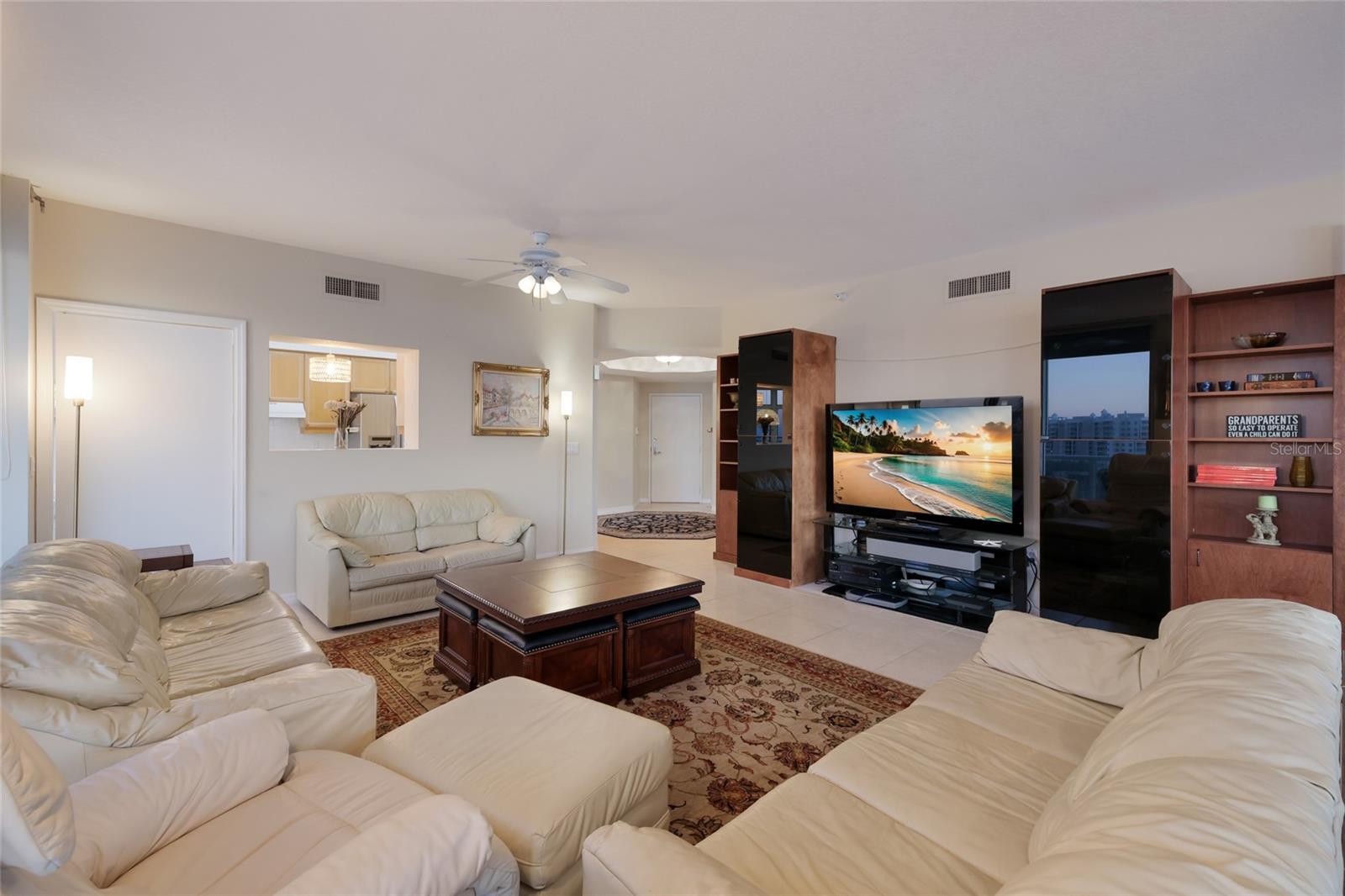 L ELEGANCE ON LIDO BEACH - Residential