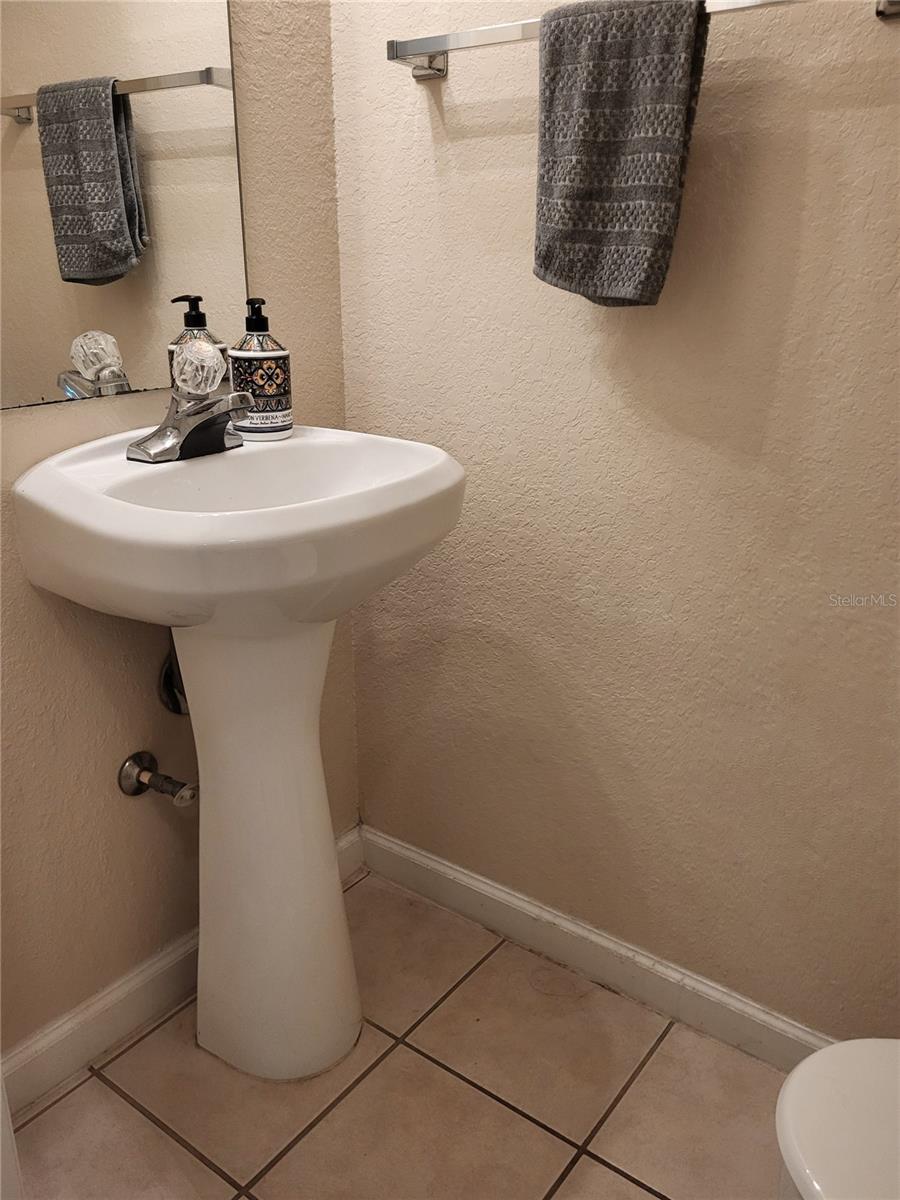 MAGNOLIA PLACE TWNHMS - Residential Lease