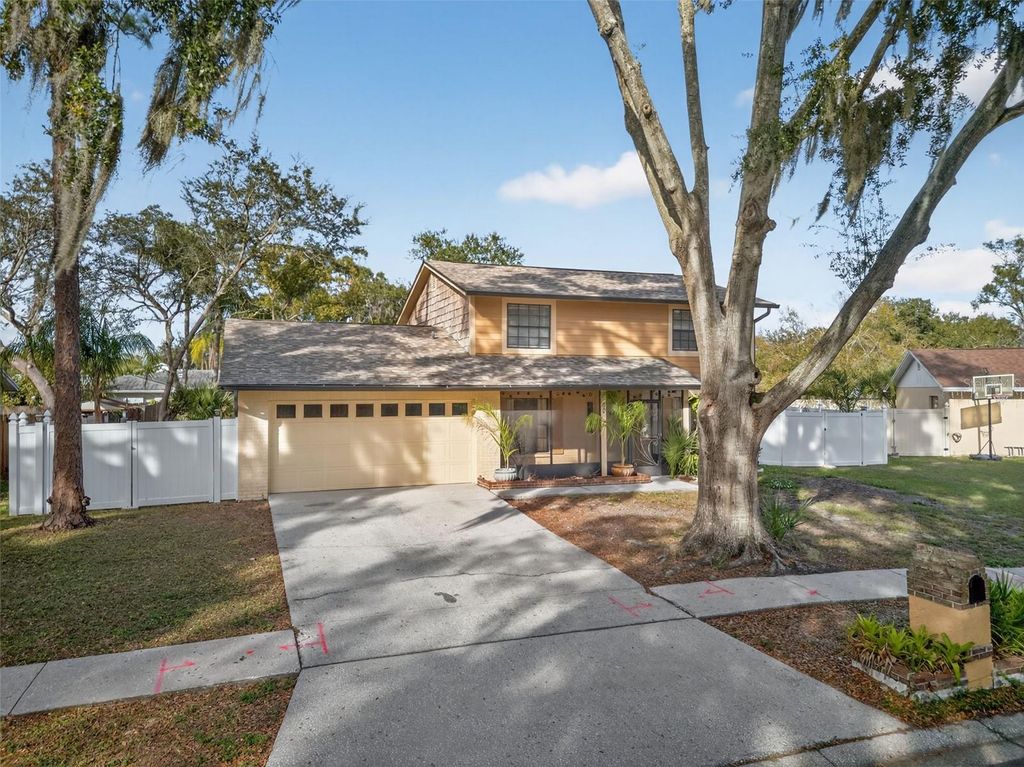 Photo of 520 Wynnwood Drive, Brandon, FL 33511 (MLS # TB8461603)