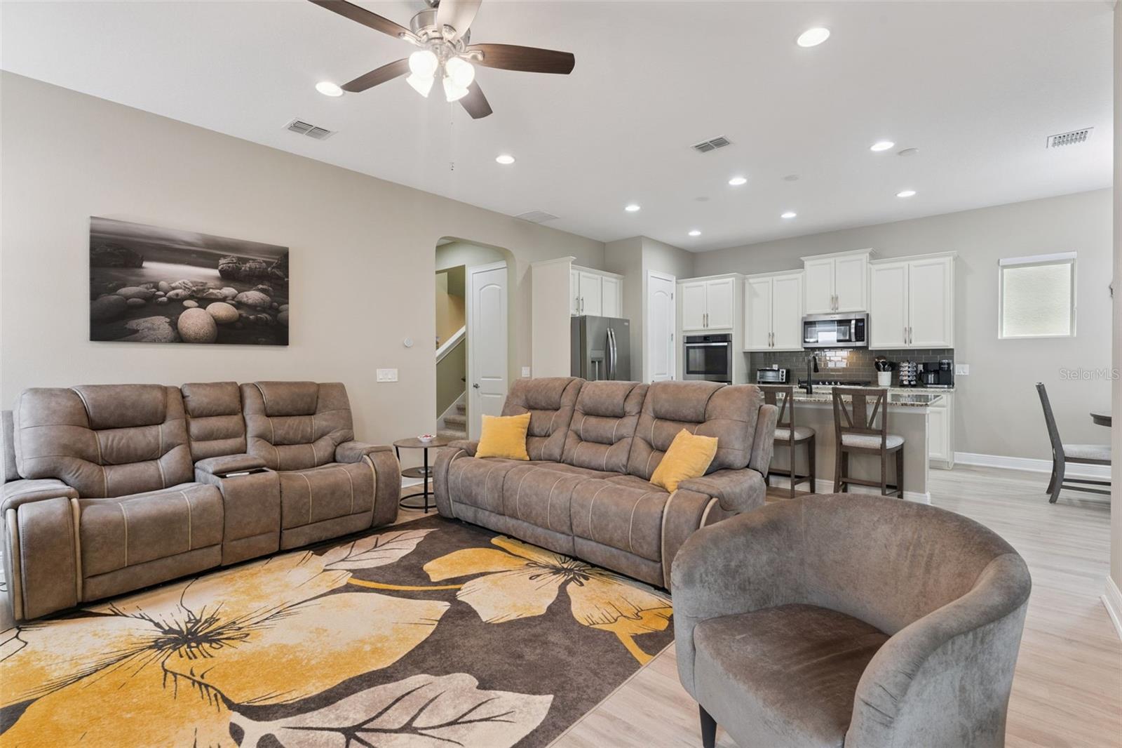 WATERSIDE/JOHNS LK-PH 2A - Residential