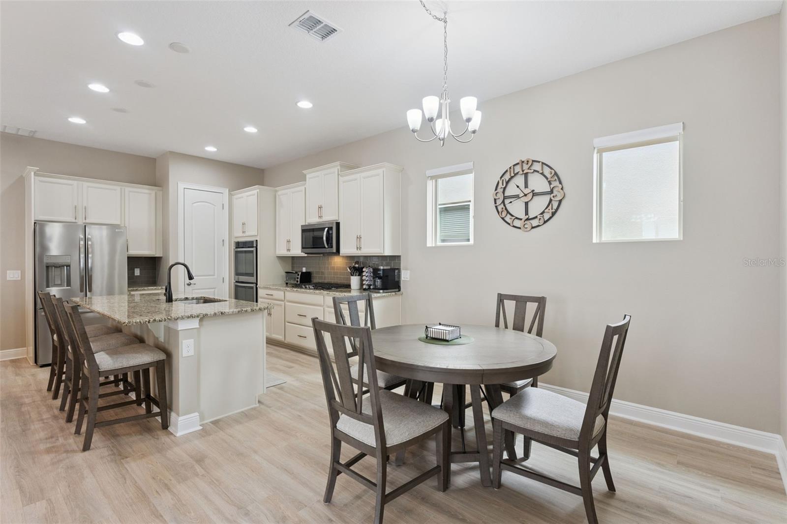 WATERSIDE/JOHNS LK-PH 2A - Residential