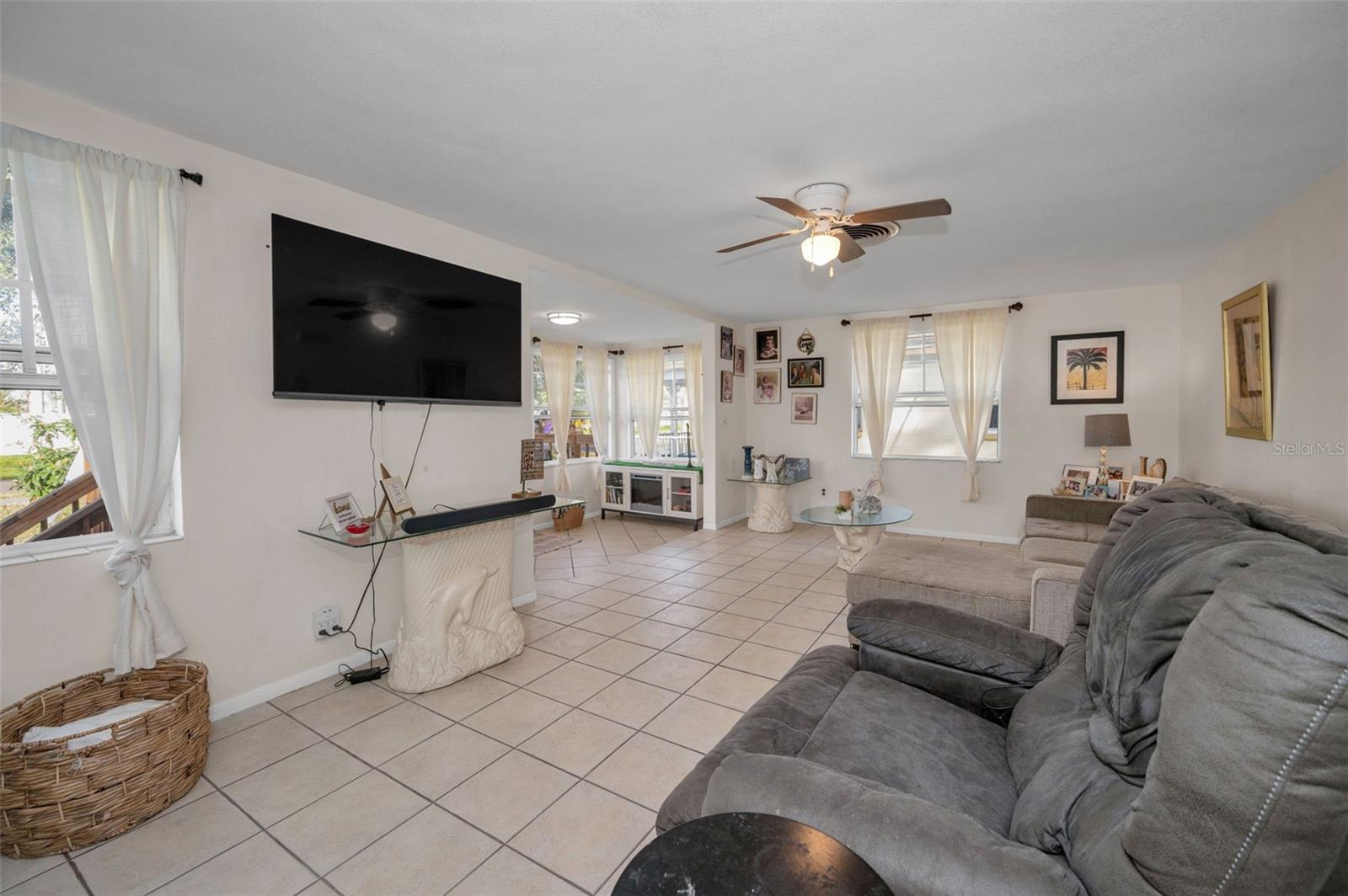 ALTA VISTA - Residential