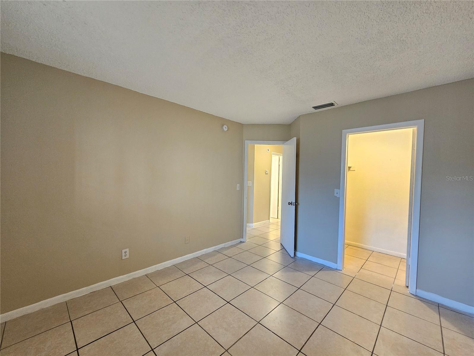 NORTH ST PETERSBURG - Residential Lease