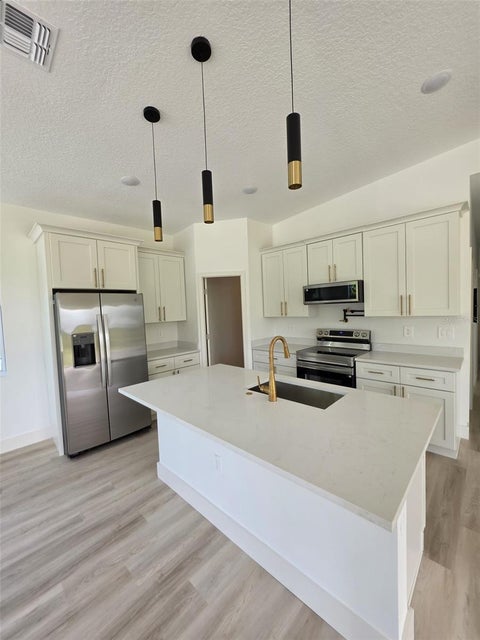 Tiny photo for 17951 SE 62nd Street, Morriston, FL 32668 (MLS # OM734794)