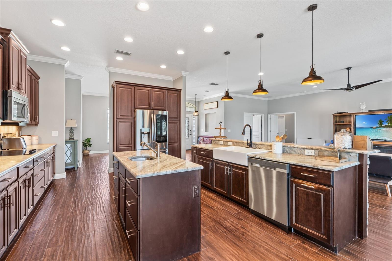 HALLS BRANCH ESTATES - Residential
