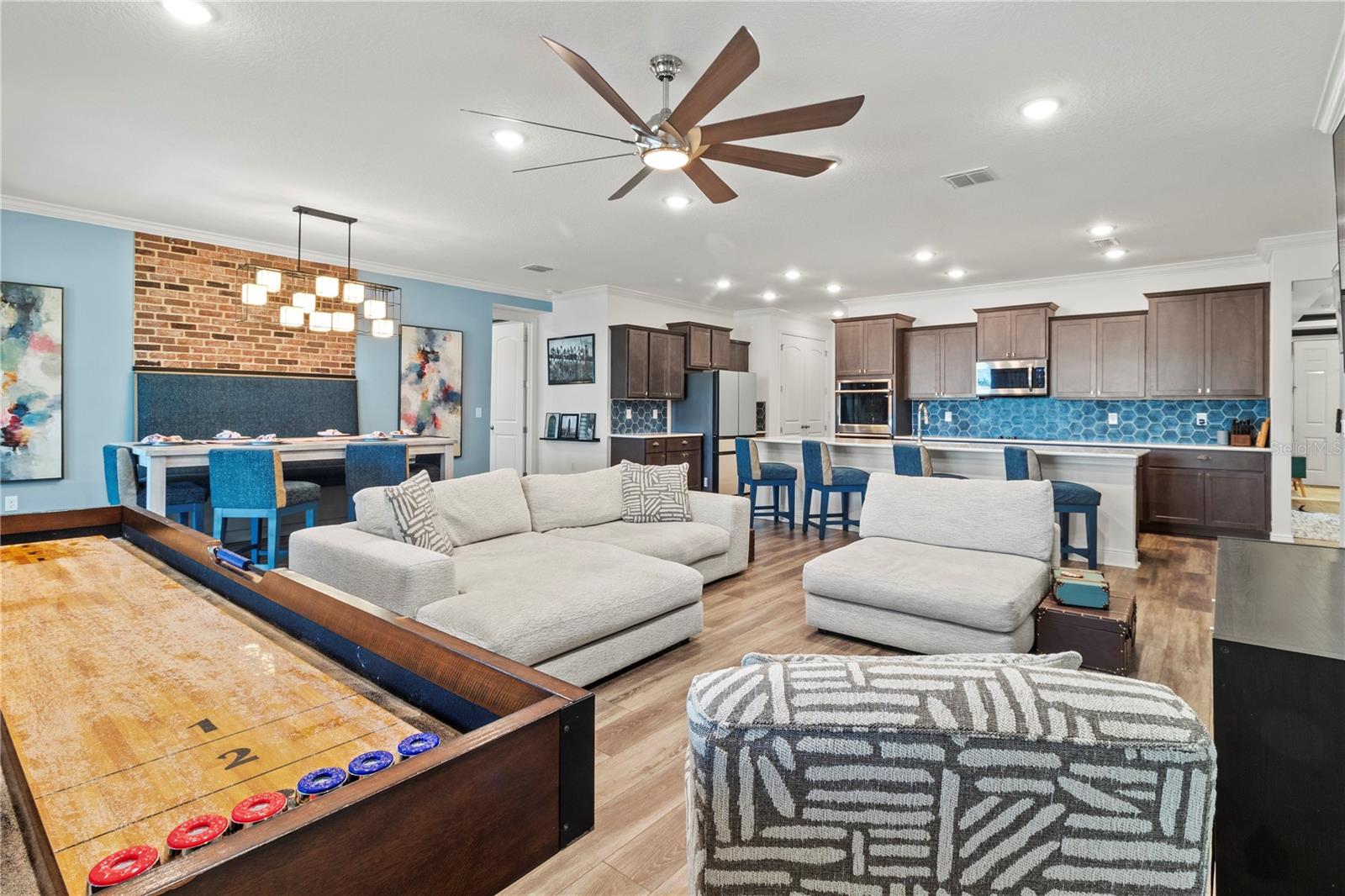 TWIN RIVERS PH V-A4 - Residential