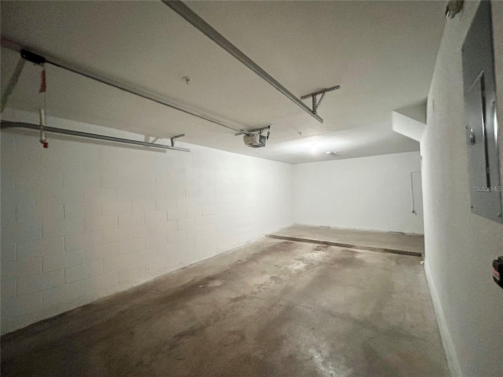 VISCONTI EAST BLDG 16 - Residential Lease