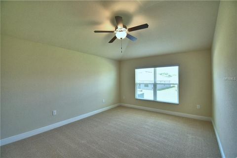 A home in WINTER HAVEN
