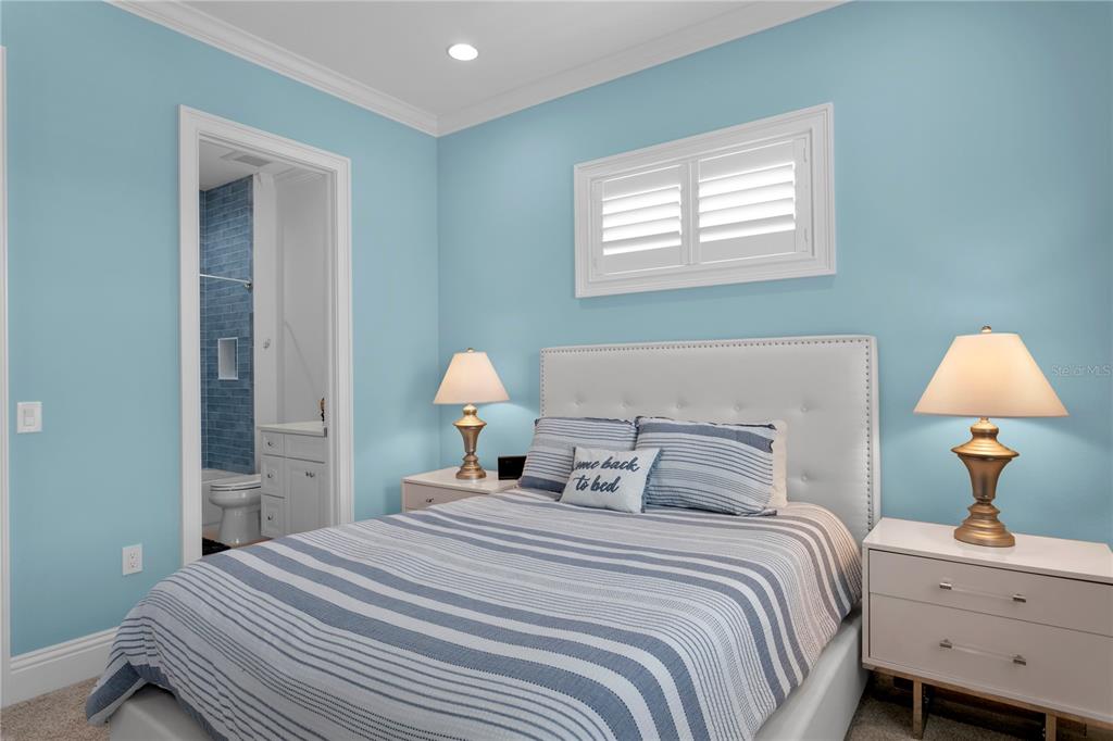 SNELL ISLE SHORES ADD - Residential