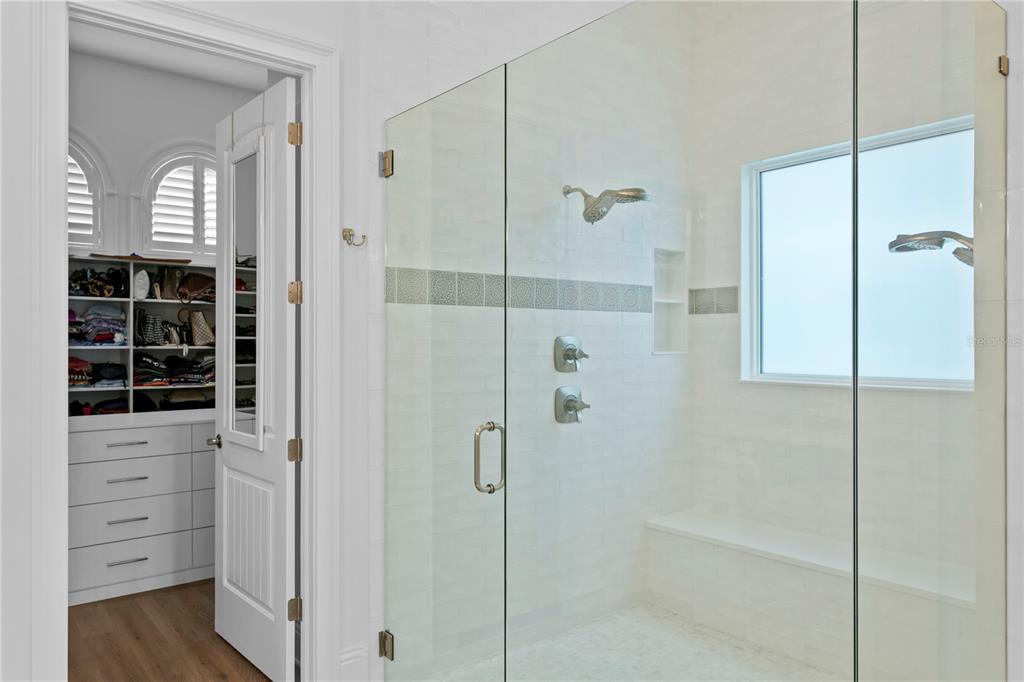 SNELL ISLE SHORES ADD - Residential