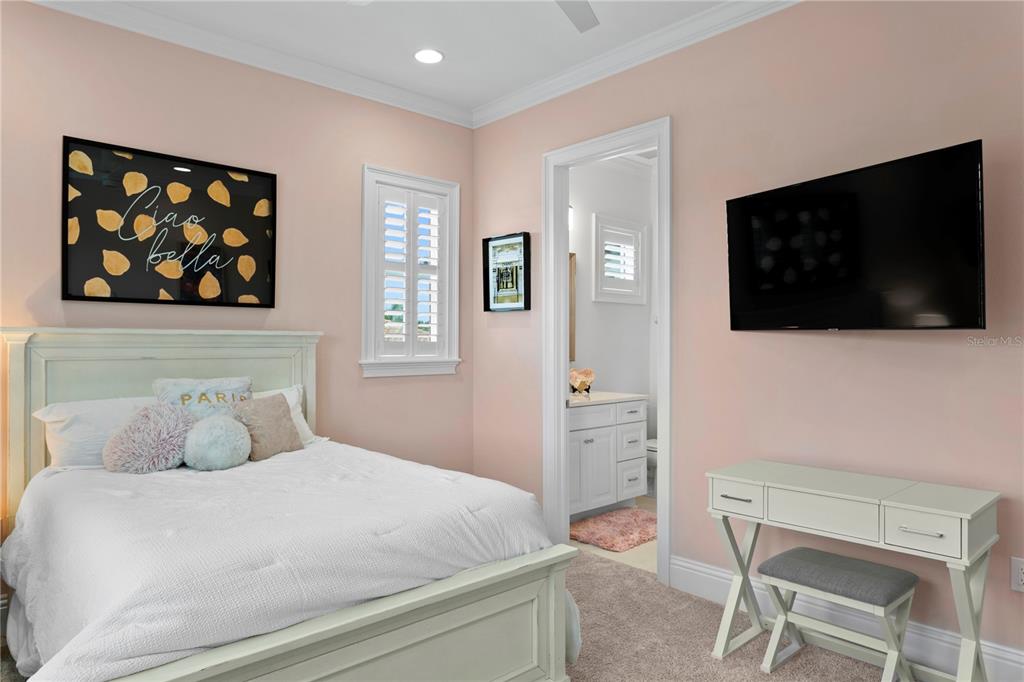 SNELL ISLE SHORES ADD - Residential