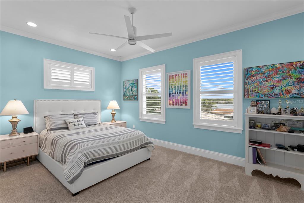 SNELL ISLE SHORES ADD - Residential