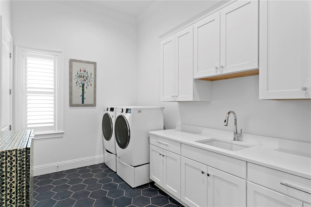 SNELL ISLE SHORES ADD - Residential