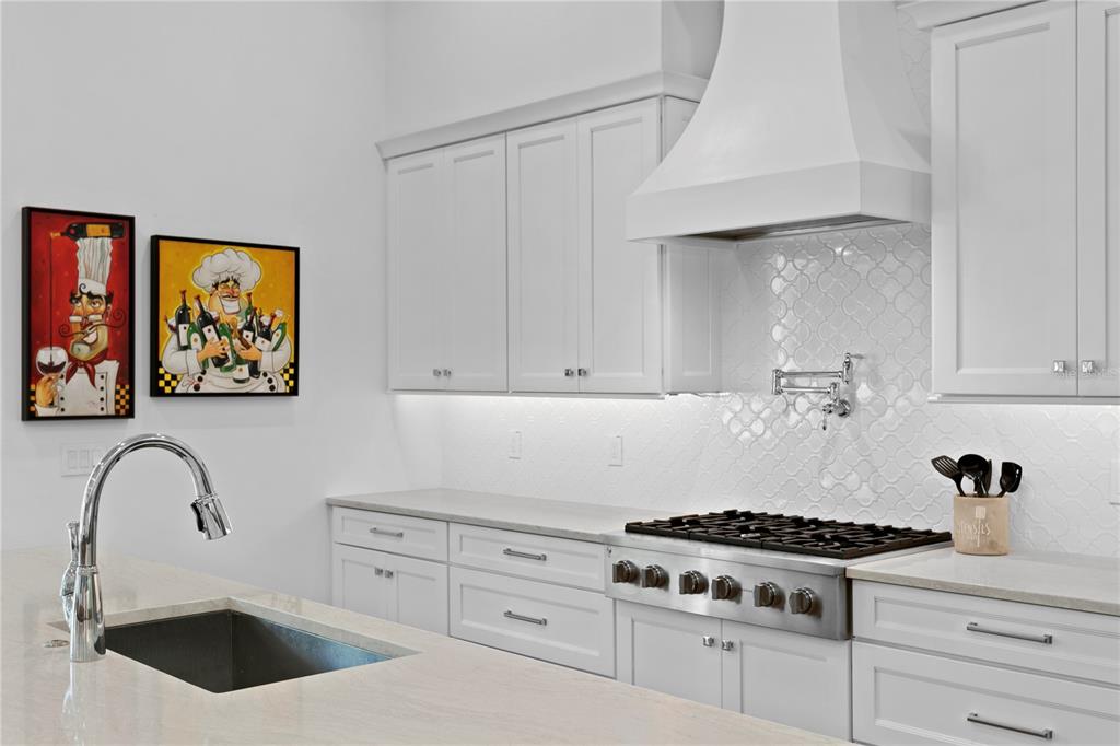 SNELL ISLE SHORES ADD - Residential