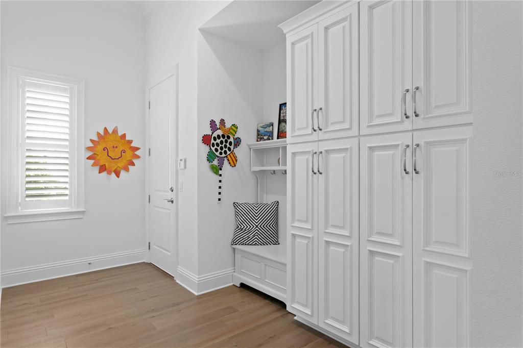 SNELL ISLE SHORES ADD - Residential