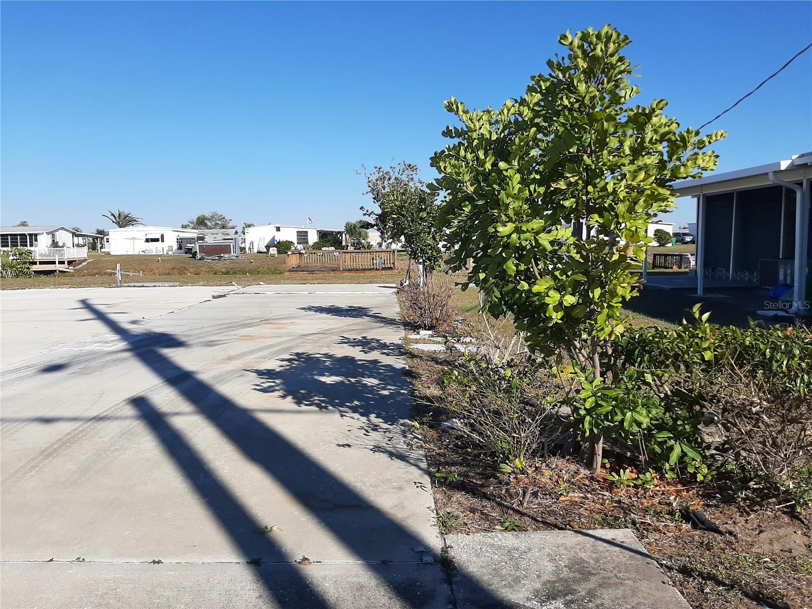 HOLIDAY MOB ESTATES 2ND ADD - Land