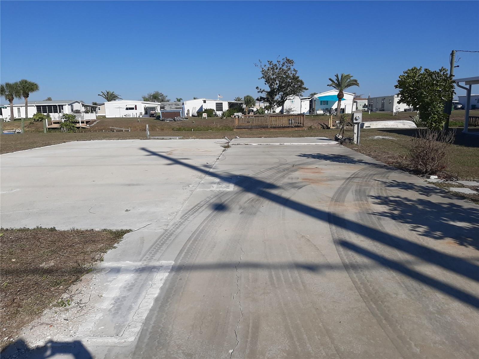 HOLIDAY MOB ESTATES 2ND ADD - Land