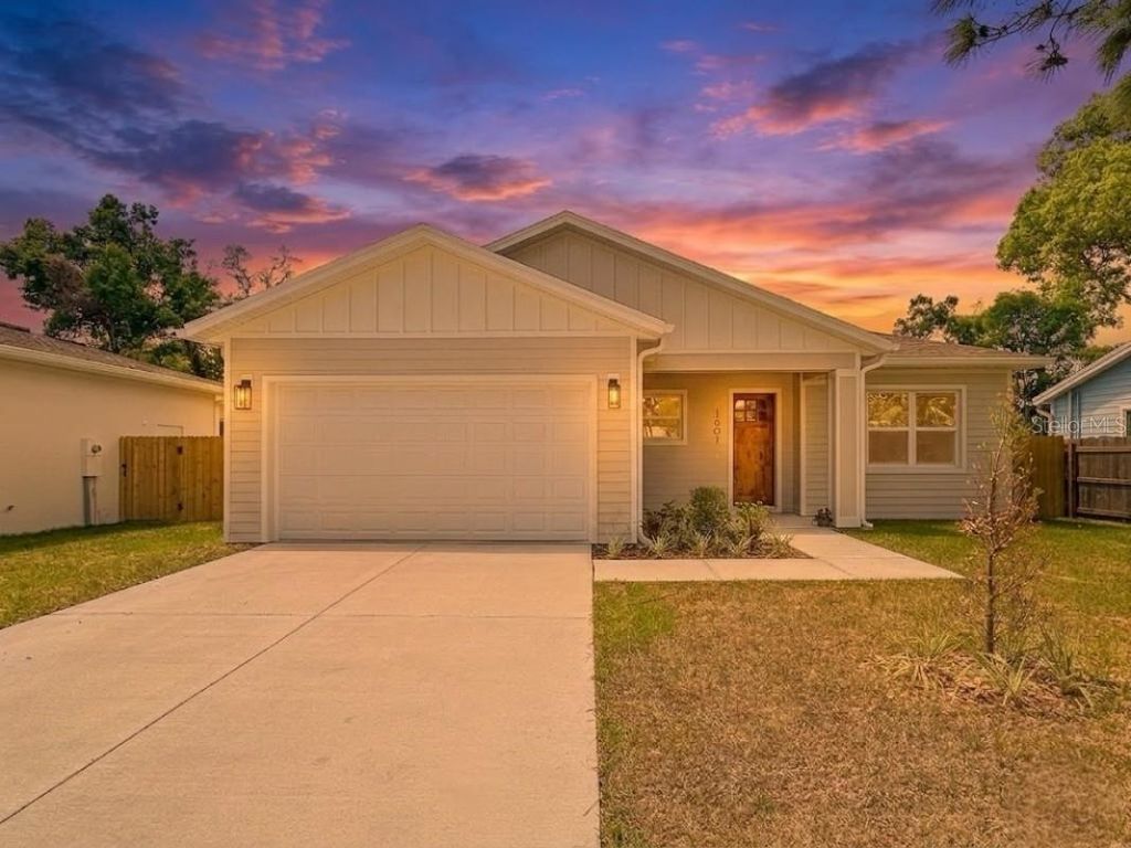 Photo of 1601 Gray Street S, Gulfport, FL 33707 (MLS # A4689825)