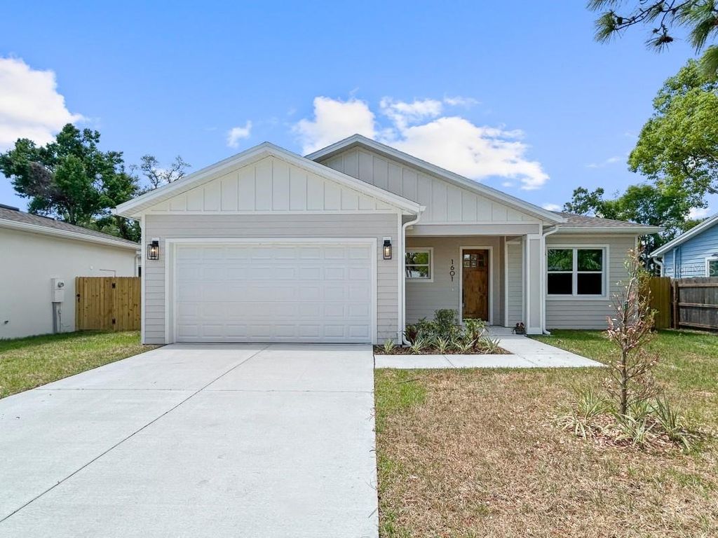 Photo of 1601 Gray Street S, Gulfport, FL 33707 (MLS # A4689825)