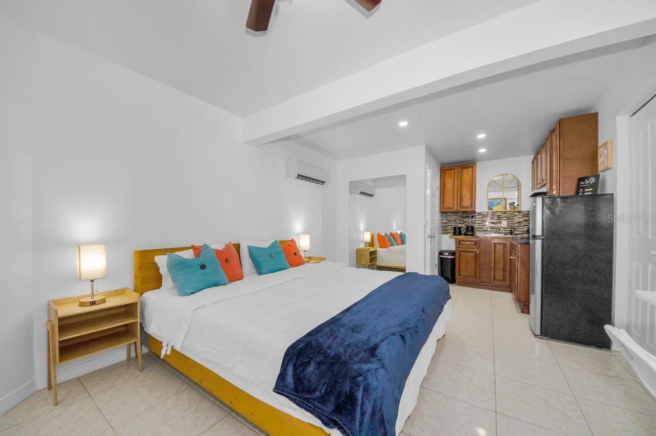 TROPIC SHORES - Residential