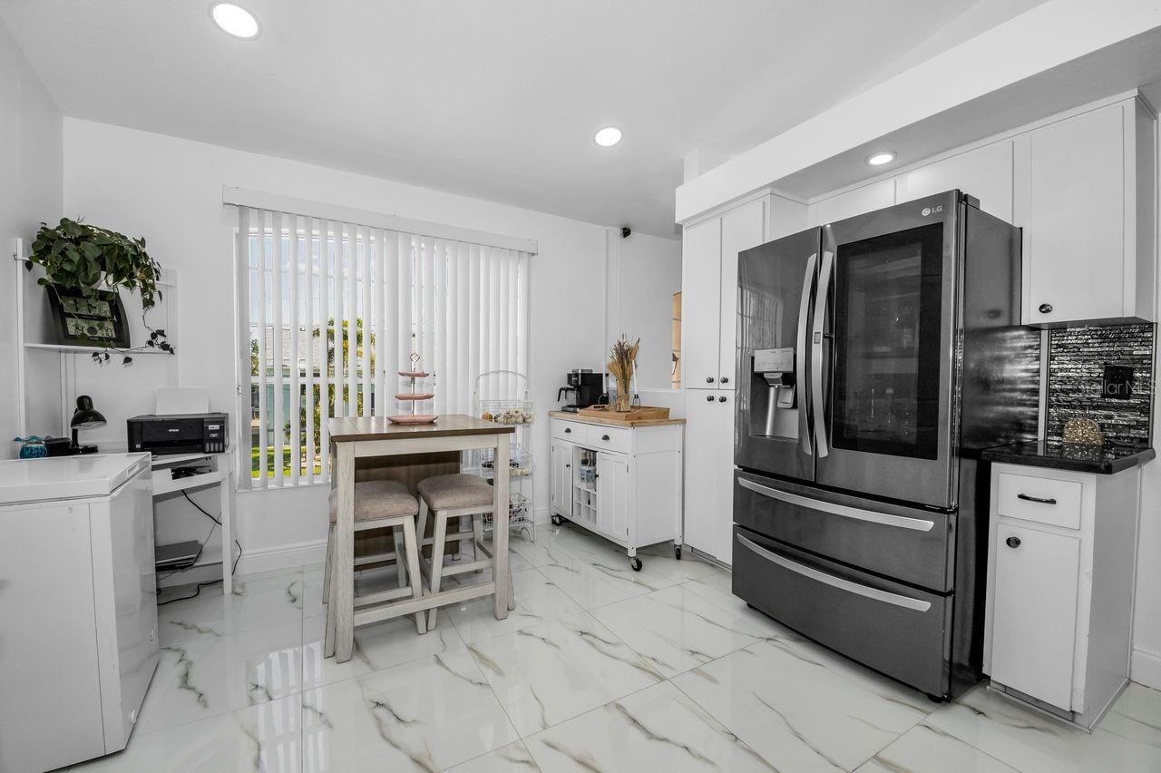 TROPIC SHORES - Residential