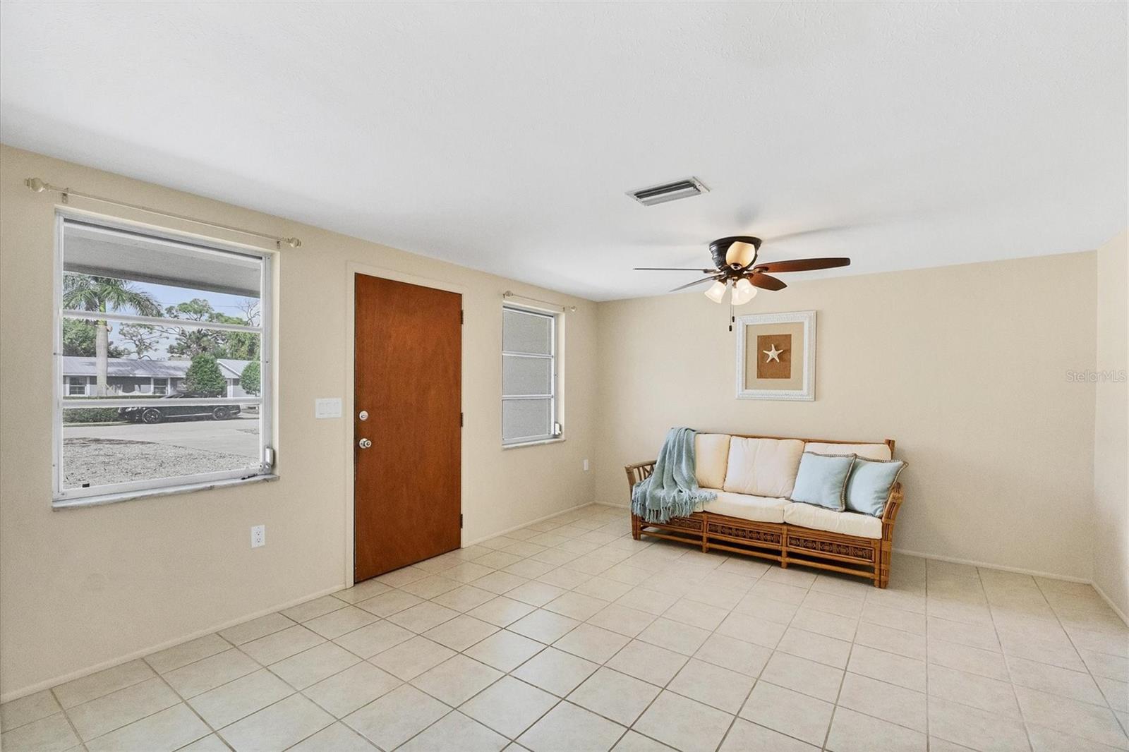 25 1ST AVENUE