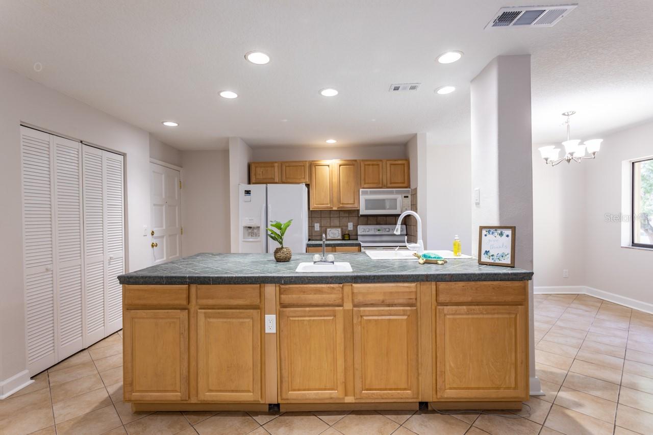 SHANGRI LA CONDO - Residential