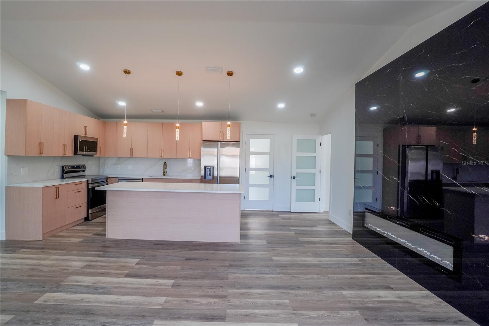 WARM MINERAL SPGS - Residential