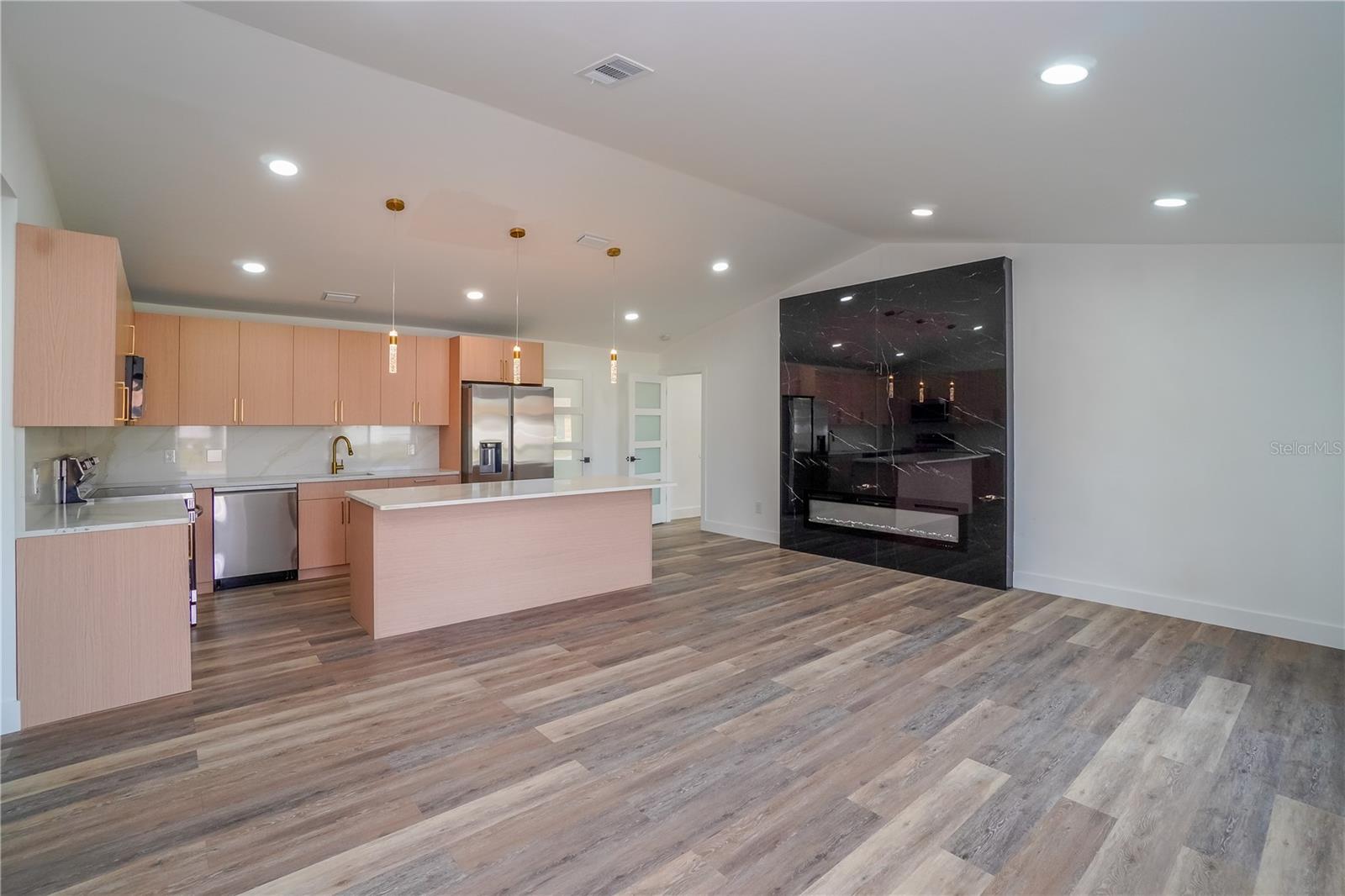 WARM MINERAL SPGS - Residential