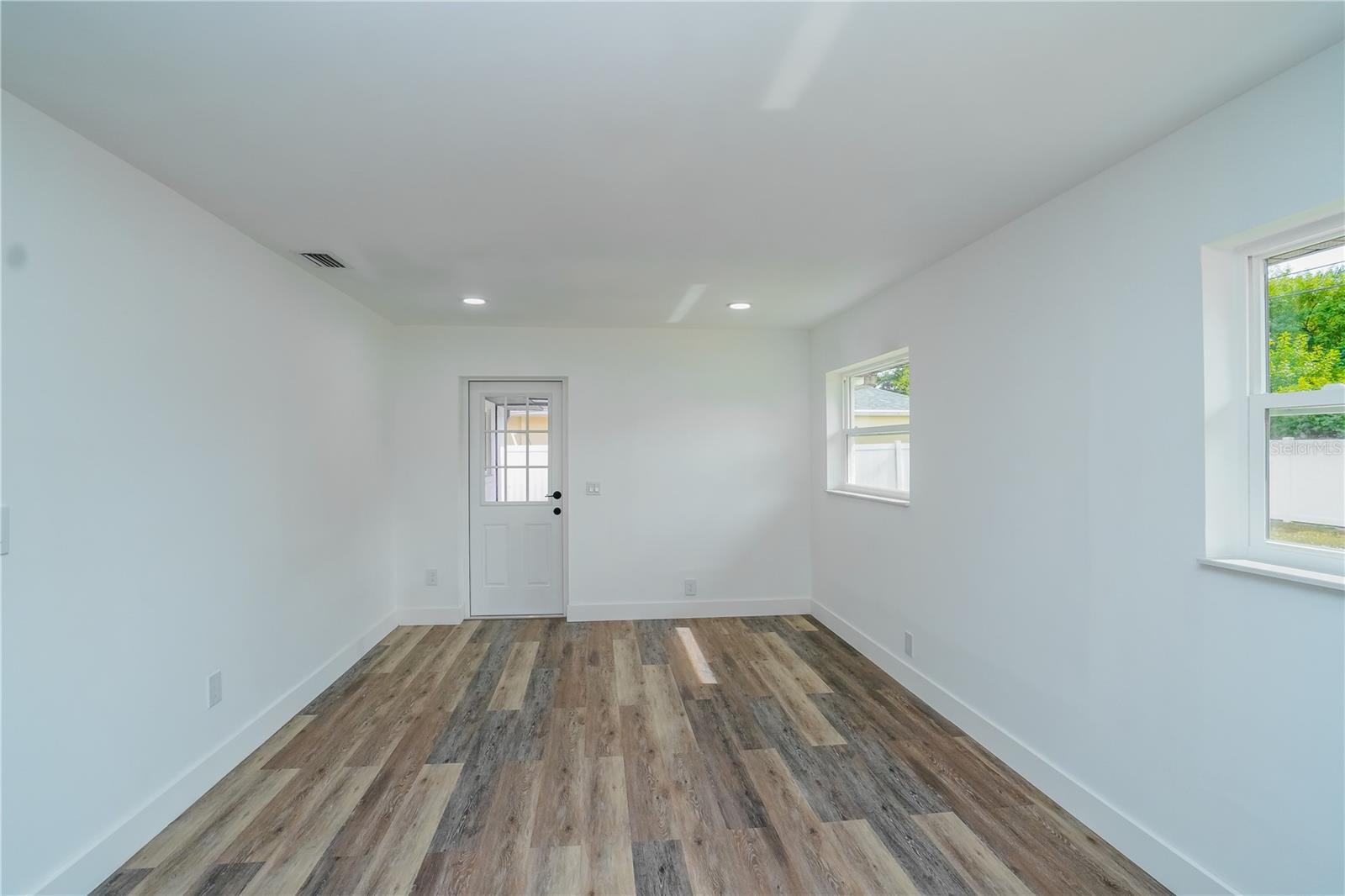 WARM MINERAL SPGS - Residential