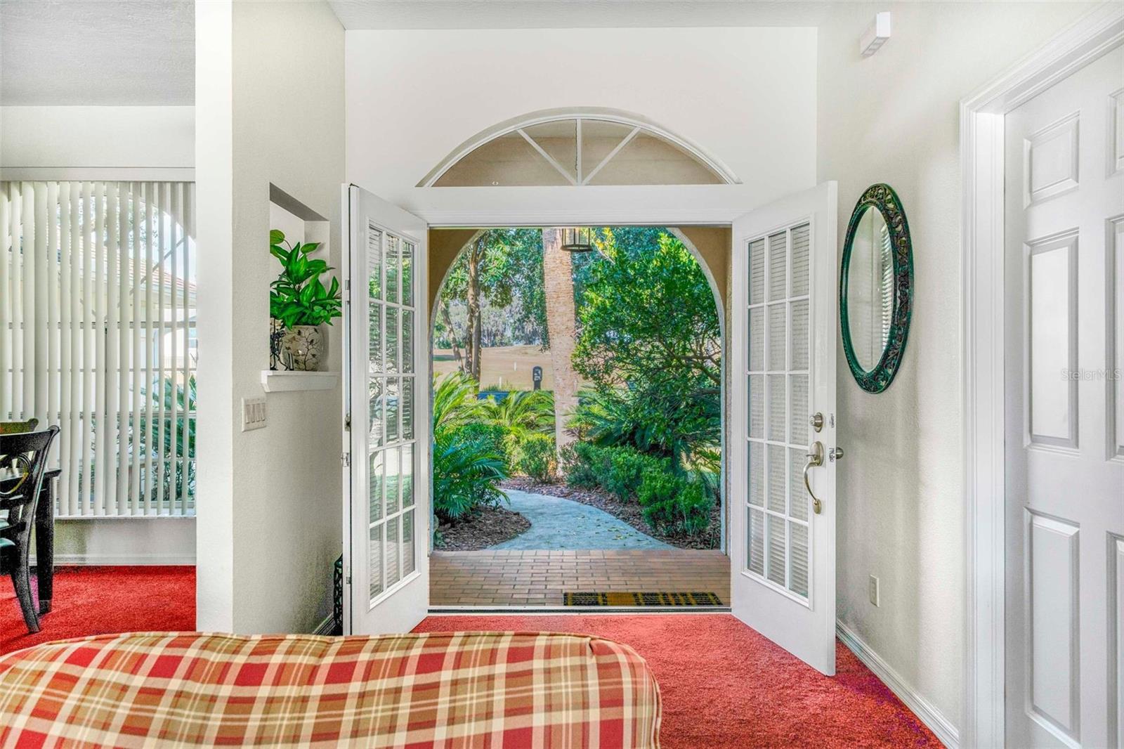 1125 N SABAL PALM WAY